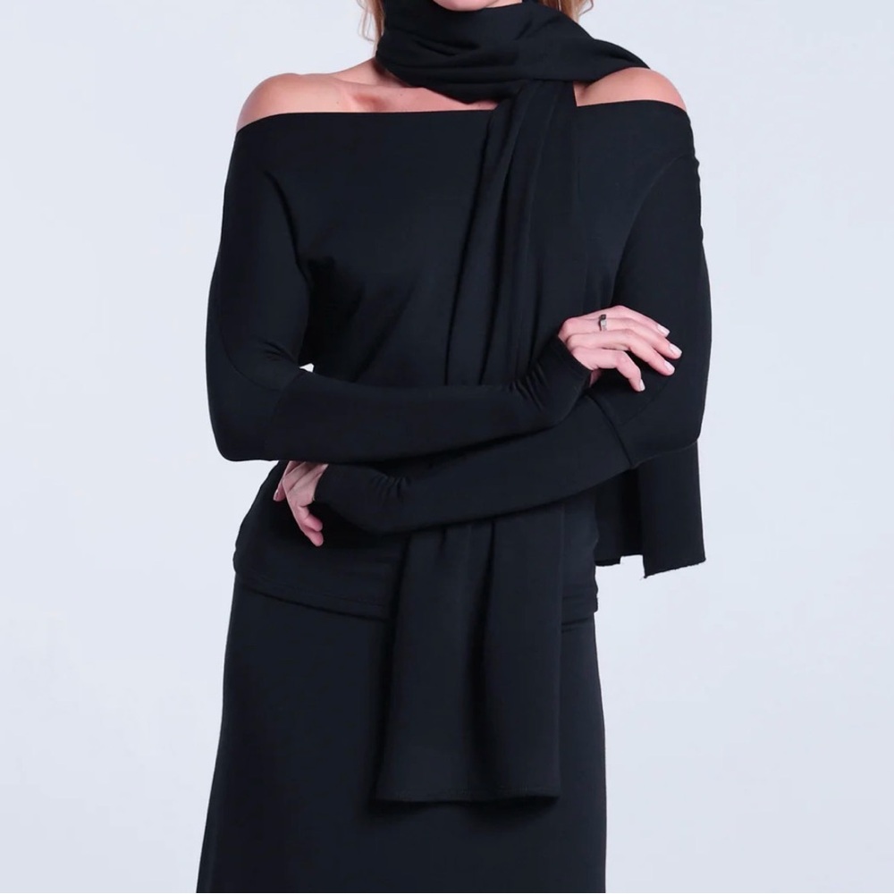 Bleusalt Black Lightweight Scarf Black One Size